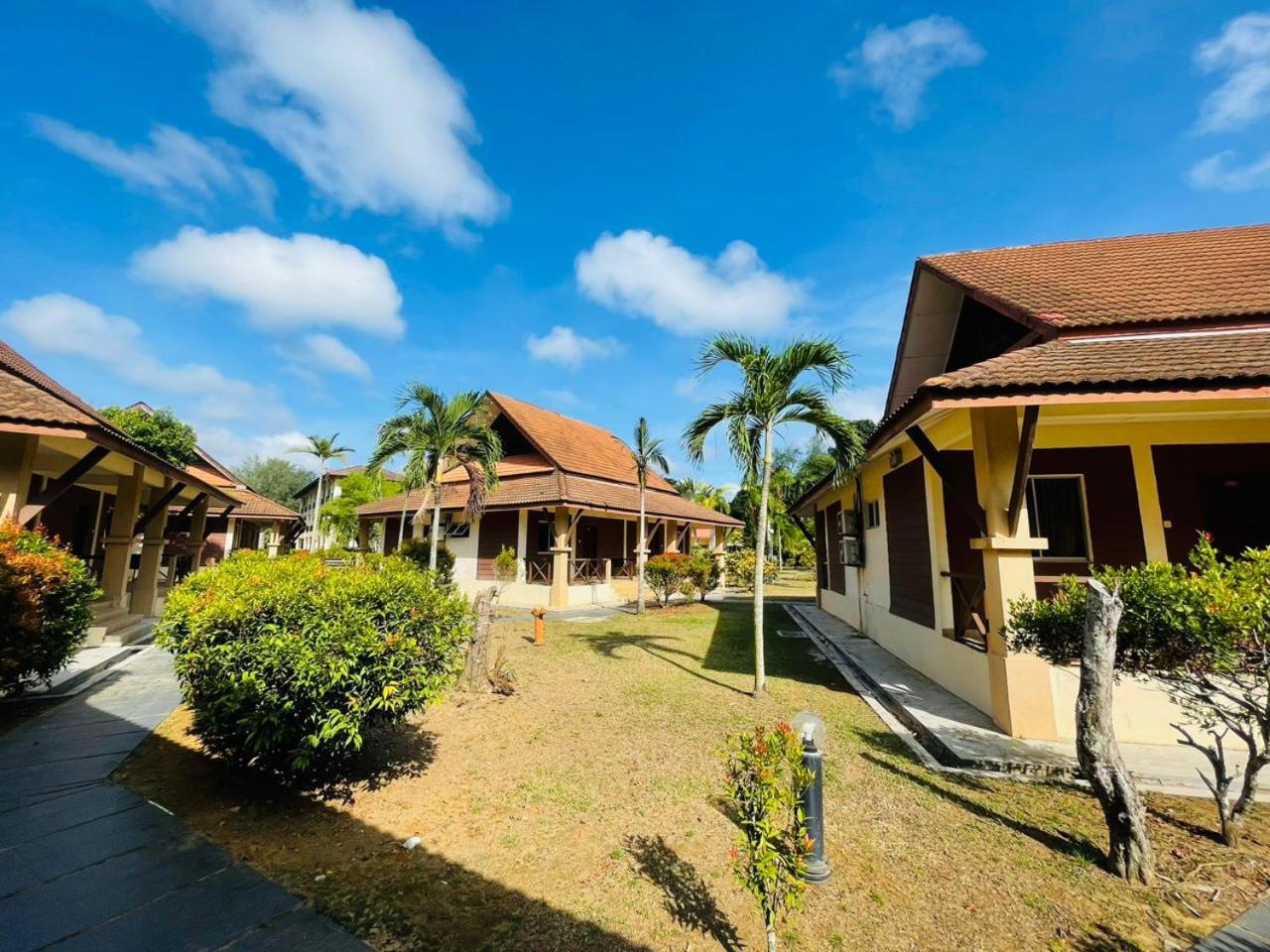 Rompin Beach Resorts Kuala Rompin Eksteriør billede